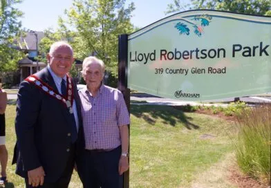 Veteran newscaster Lloyd Robertson dies at 92